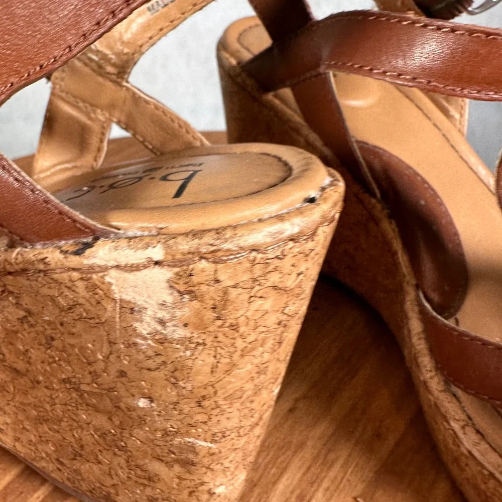 b.o.c. Wedge Sandals Women 8 Brown Good T-Strap Cork Platform C61941